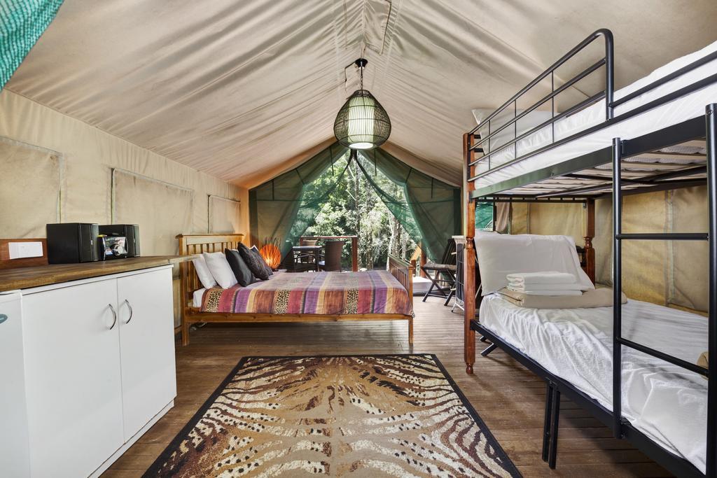 Seven Mile Beach Holiday Park جيروا الغرفة الصورة